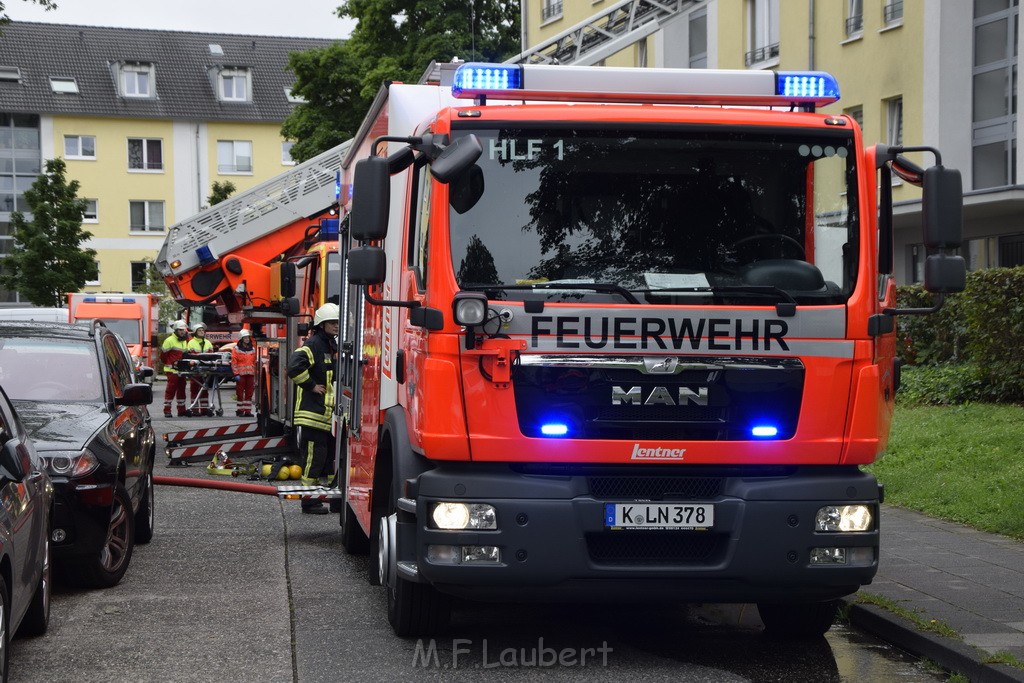 Feuer 1 Koeln Vingst Nobelstr P14.JPG - Miklos Laubert